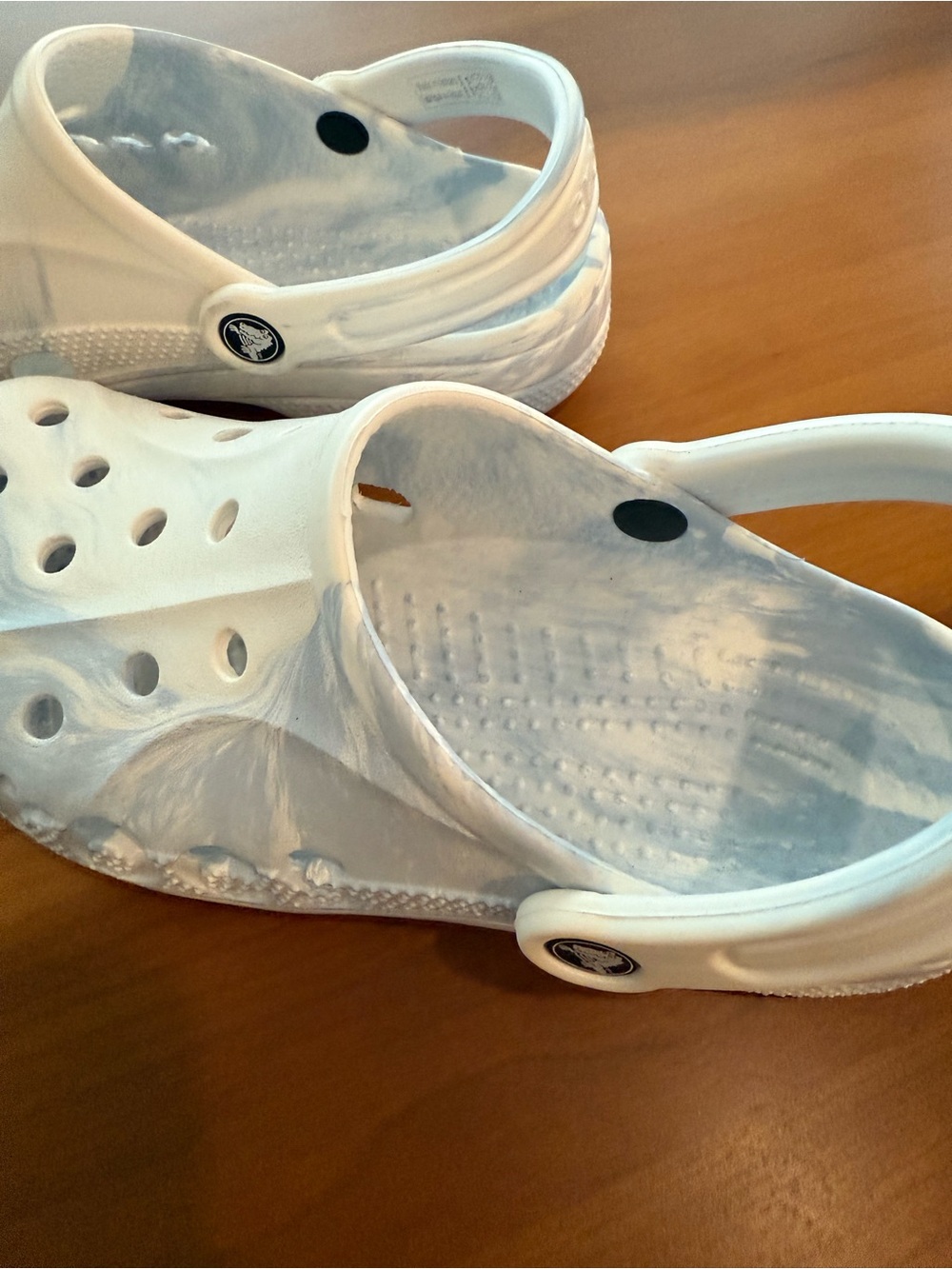 Crocs Classic Marbled Clog White Blue Women’s 8 Men’s 6 - Picture 3 of 5